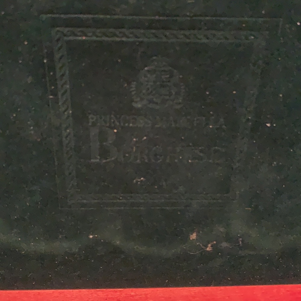 Princess Marcella Borghese Red Jewelry Music Box - Picture 5 of 6